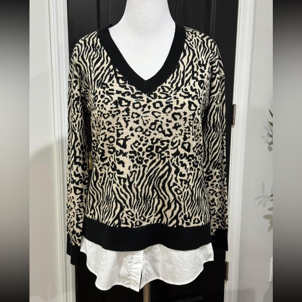 Calvin Klein Animal Print Sweater Shirt Tail Top NWT Size Medium Zebra Leopard
